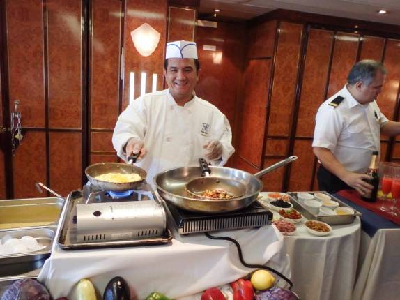 Mais um delicioso almoço no Sea Spirit, a caminho da Antártida